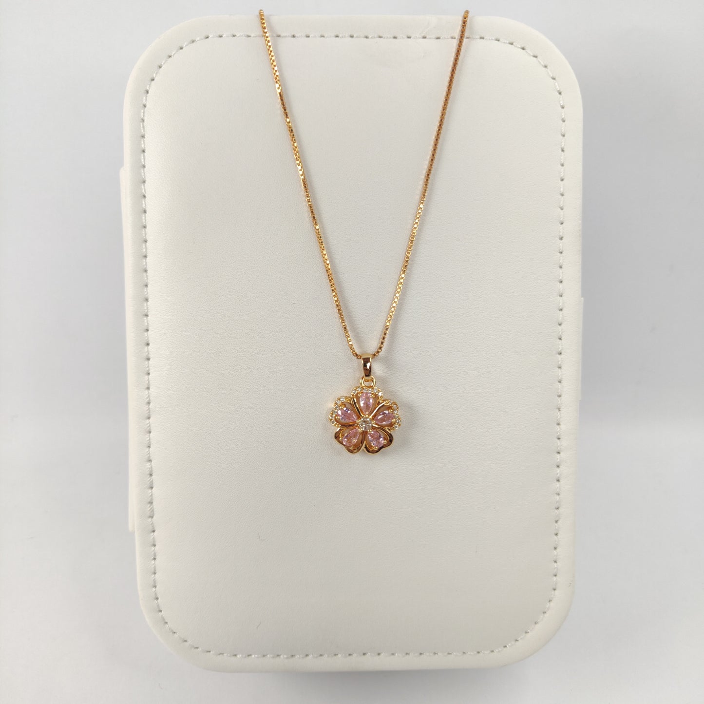 Beautiful Zircon Flower Pendant Necklace