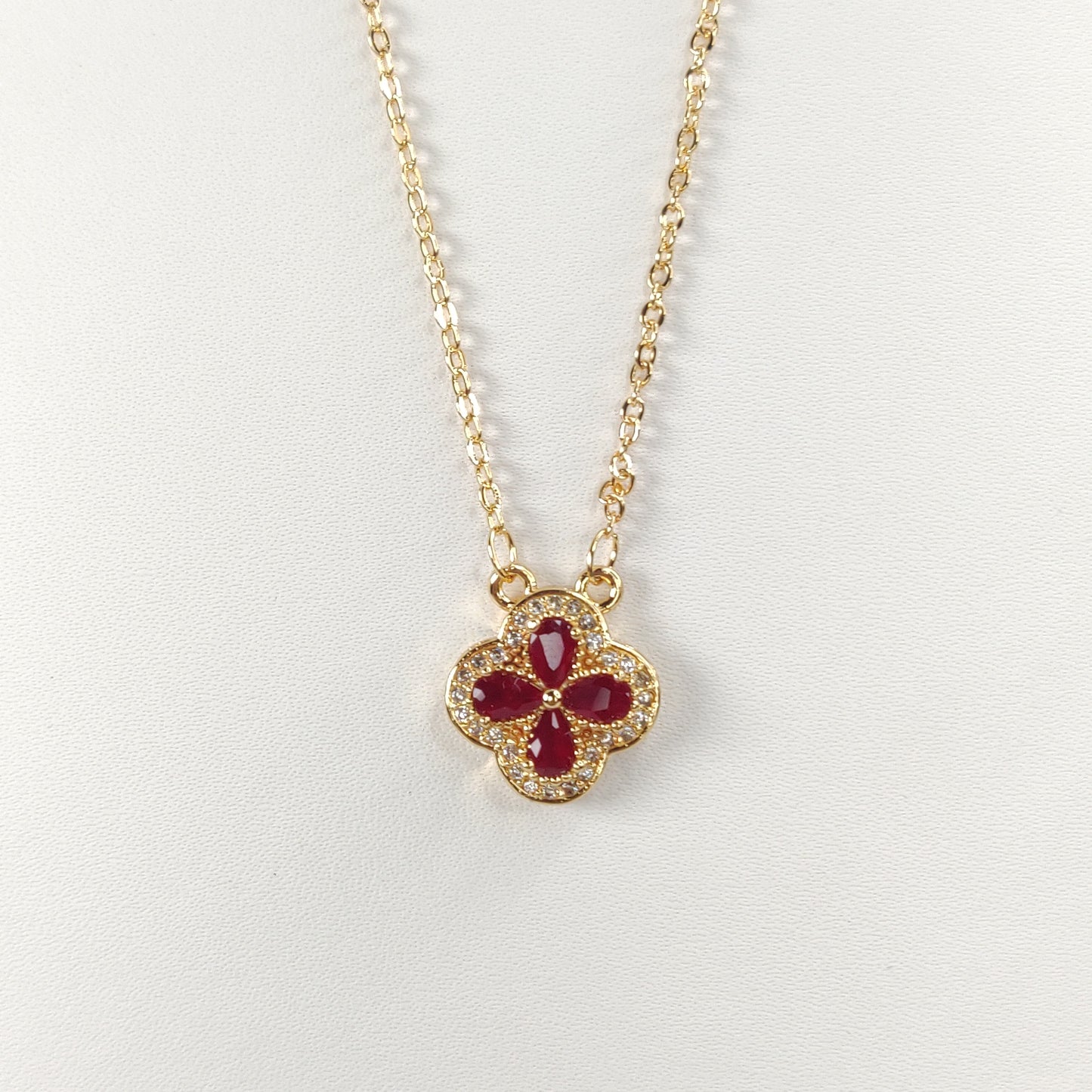 Stunning Four Leaf Clover Necklace with Zircon Gemstones