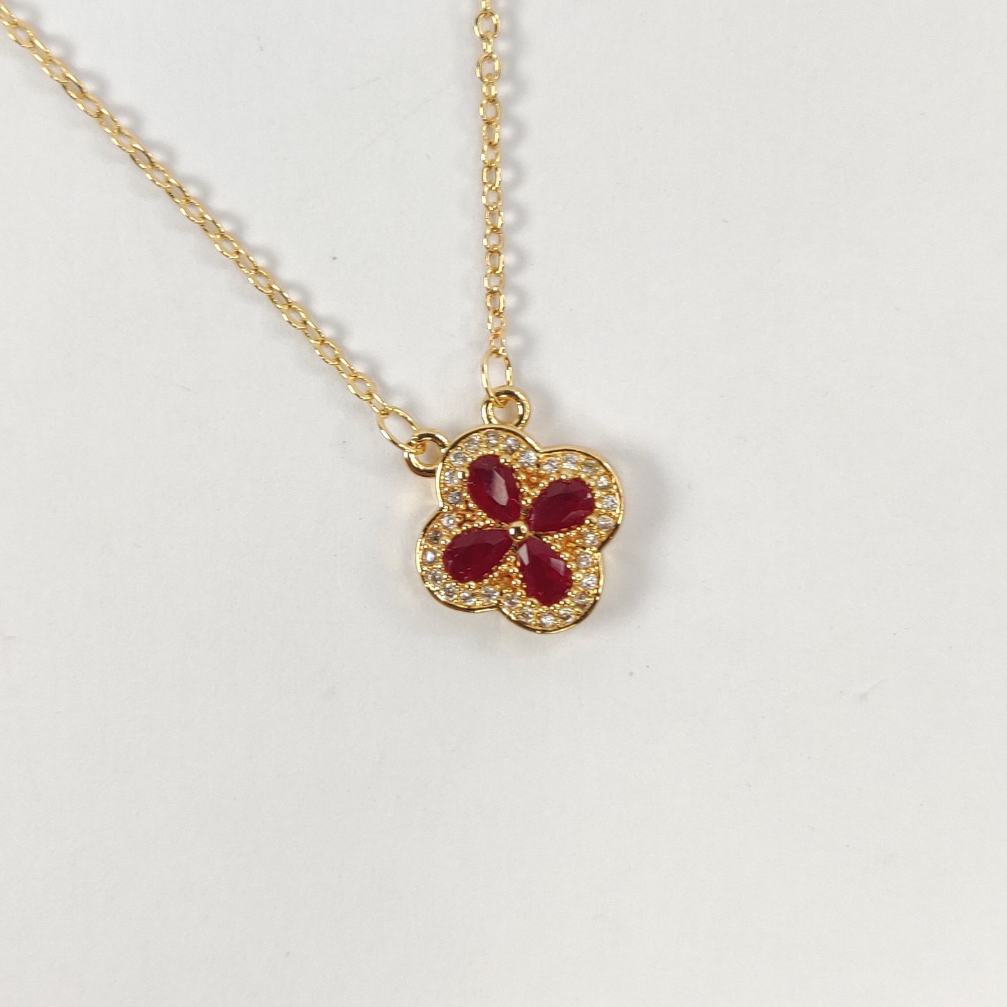 Stunning Four Leaf Clover Necklace with Zircon Gemstones