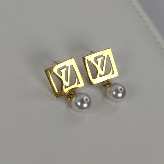 Gold Square Earrings with Pearls